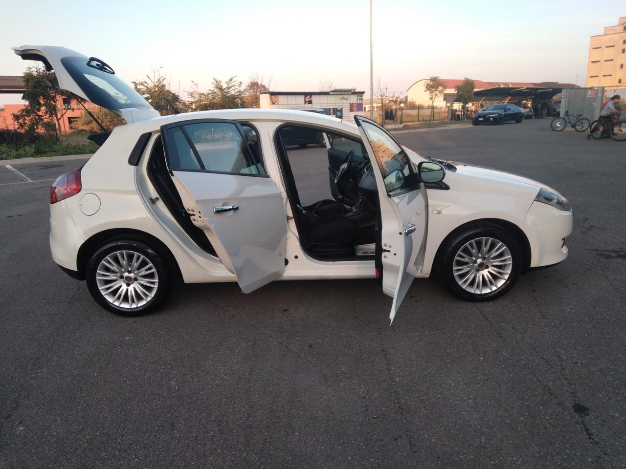 Fiat Bravo 1.6 MJT 120 CV DPF Dynamic x neopatentati