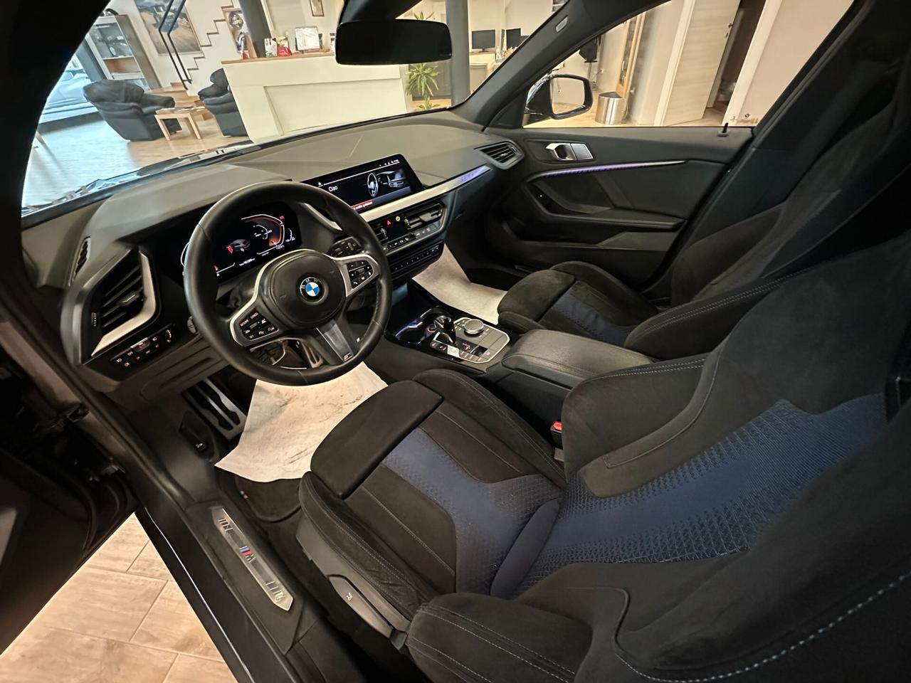 Bmw 118 118d 5p. Msport