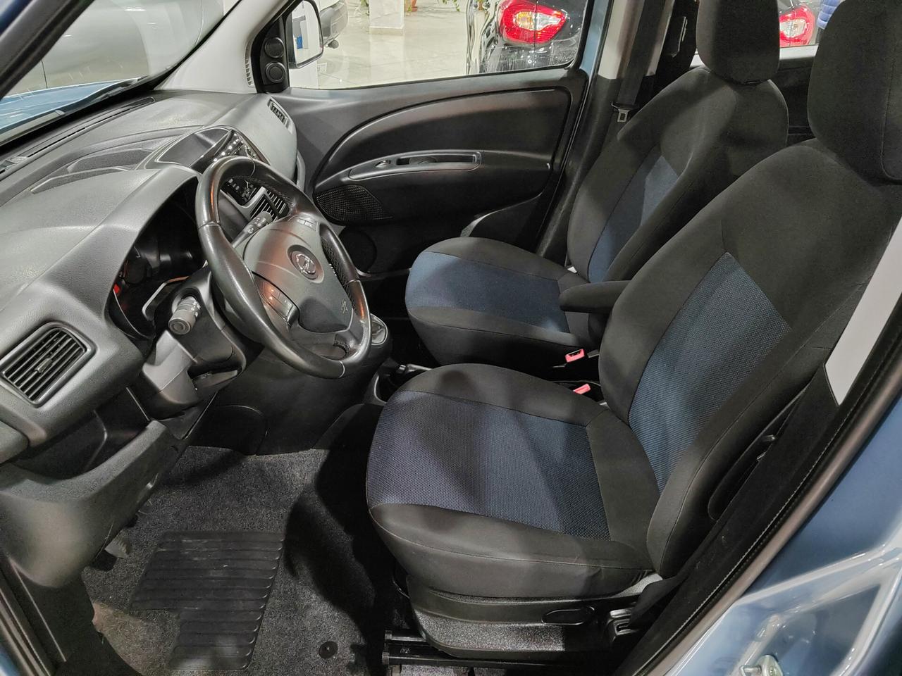 Opel Combo 1.6 CDTi 90CV PC-TA Cosmo