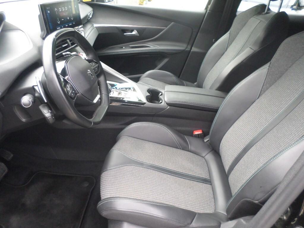 Peugeot 3008 BlueHDi 130 S&S EAT8 Allure