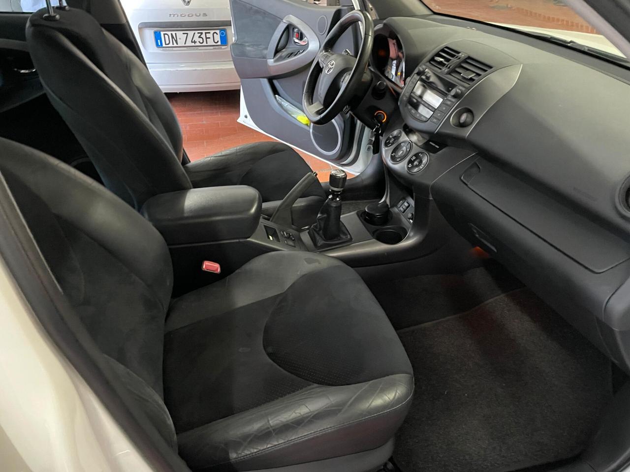 Toyota RAV 4 RAV4 Crossover 2.2 D-4D 150 CV DPF Exclusive