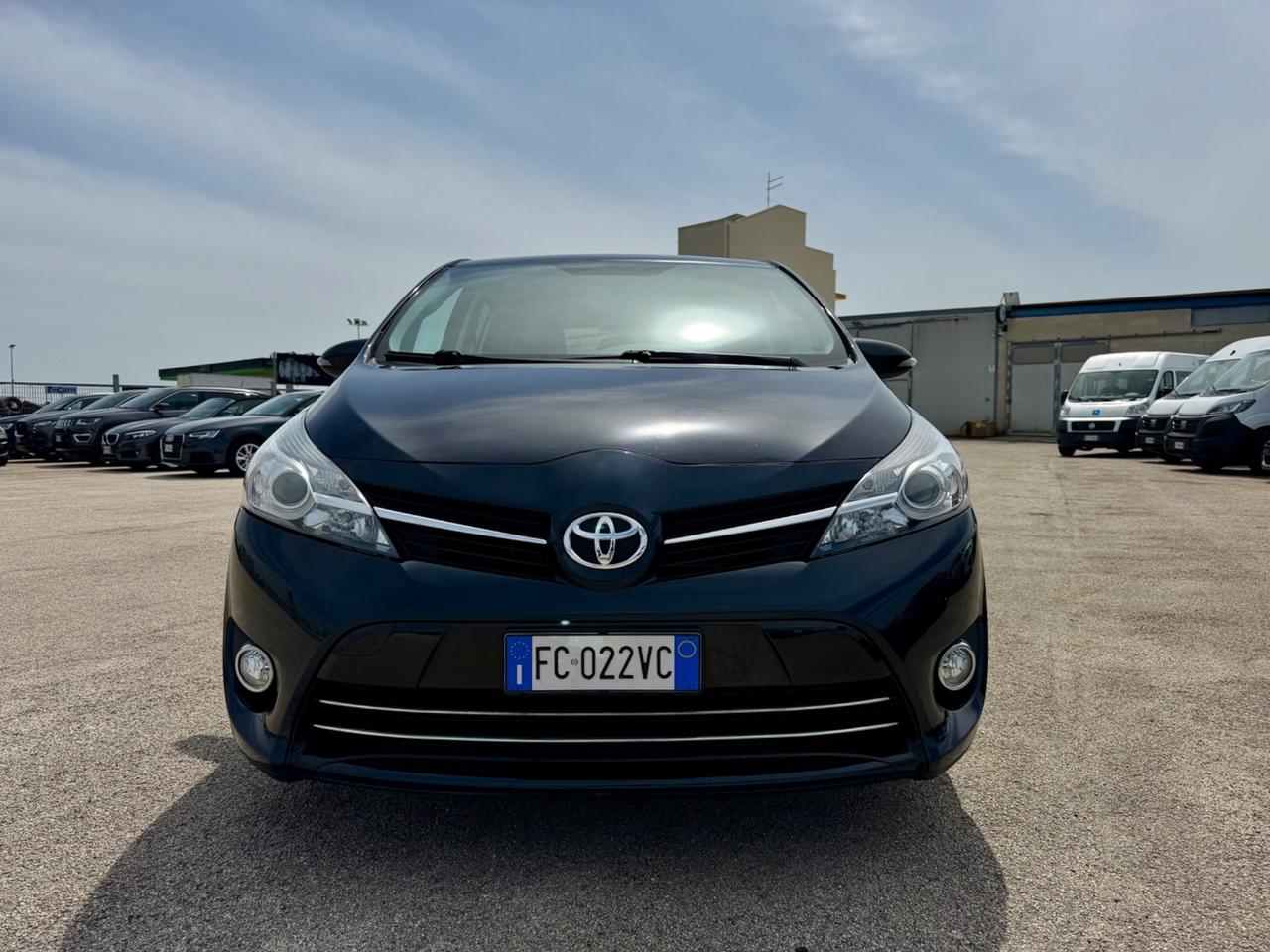 TOYOTA VERSO 1.6 D-4D 5POSTI FULL RETRO MY16