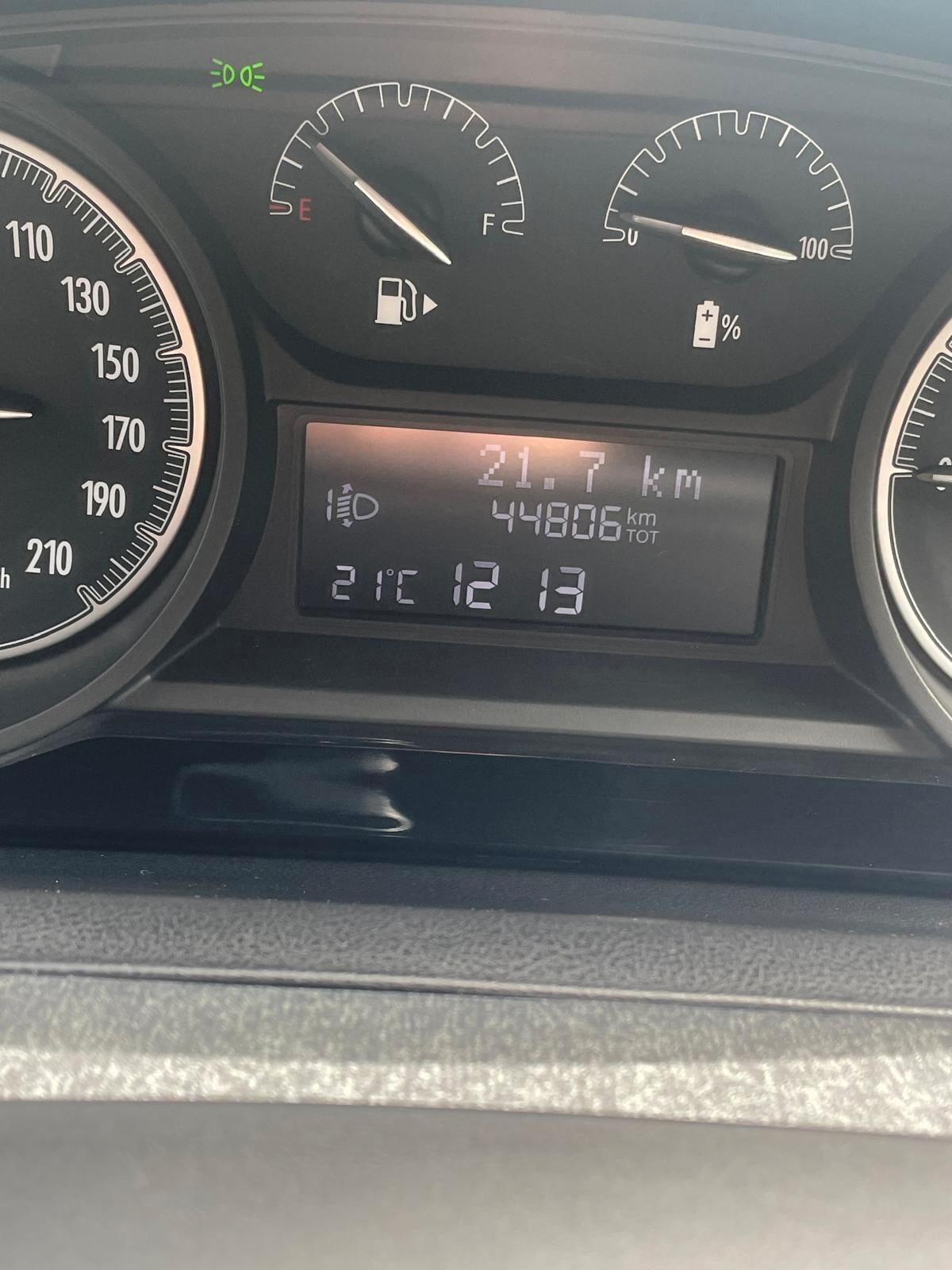 Lancia Ypsilon 1.0 FireFly 5 porte S&S Hybrid Ecochic Silver