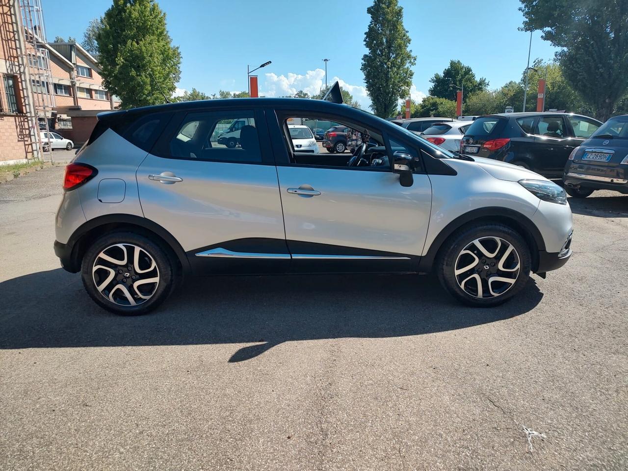 Renault Captur 0.9 TCe 12V 90 CV Start&Stop Live, VEICOLO EURO 5B, OK NEOPATENTATI, GARANZIA L.12 MESI