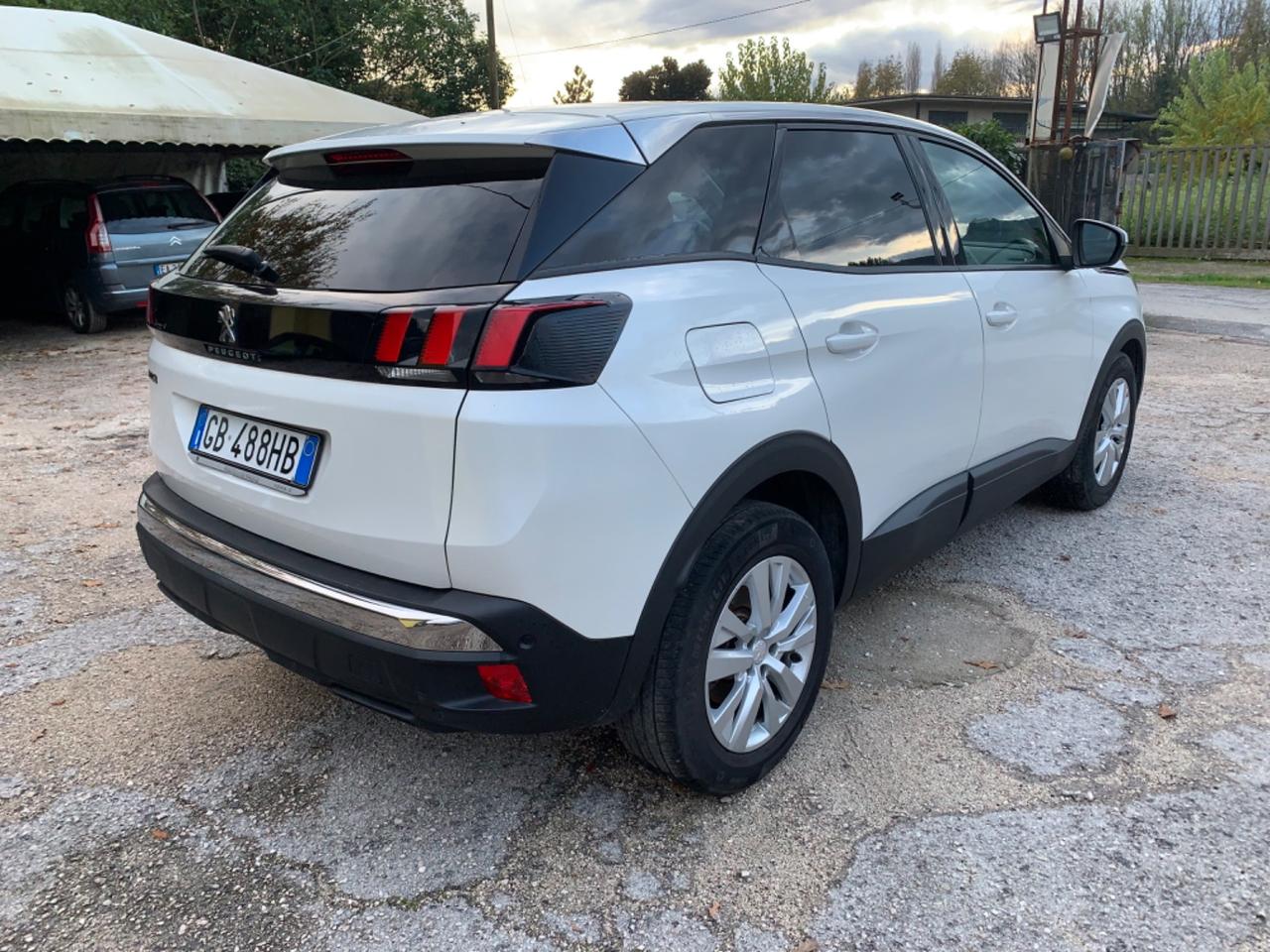 Peugeot 3008 BlueHDi 130 S&S EAT8 Allure