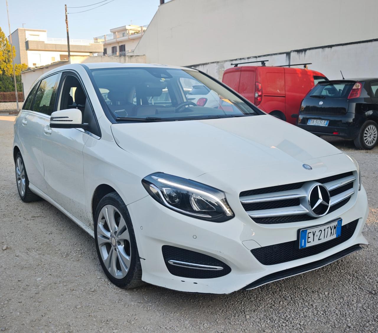 Mercedes-benz B 200 d Automatic Executive leggi