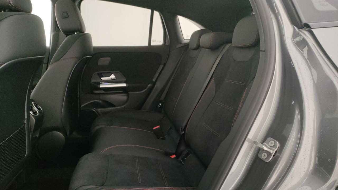 Mercedes-Benz GLA 200 d automatic