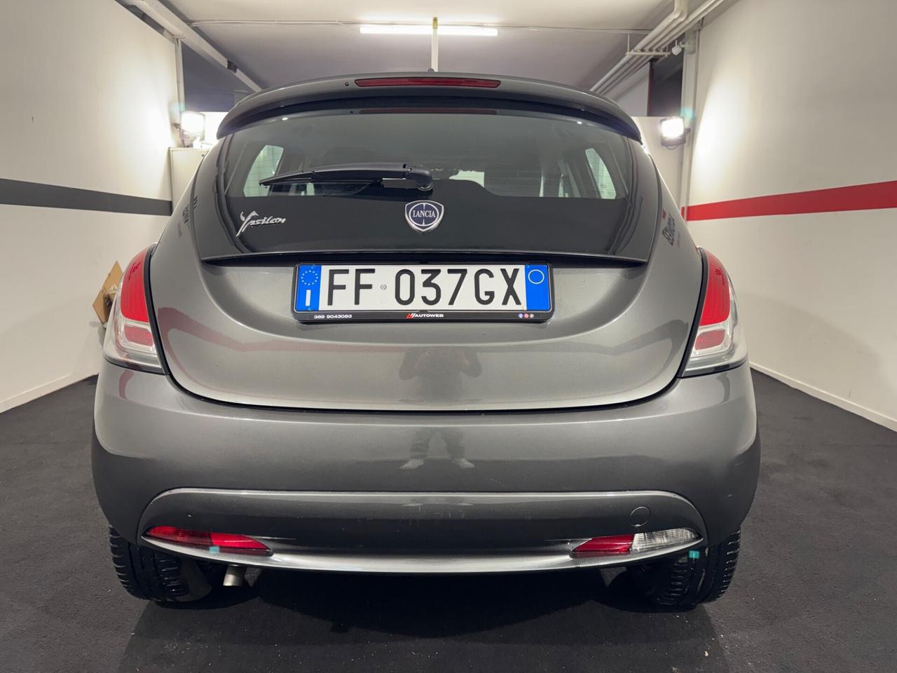 Lancia Ypsilon 1.2 69 CV 5 porte Platinum