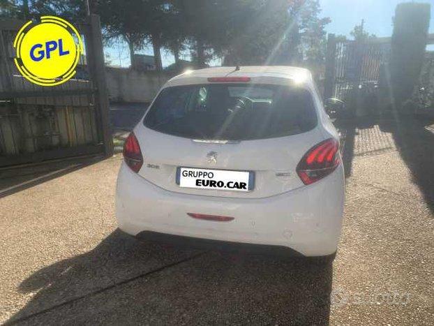 Peugeot 208 Active PureTech 82 GPL