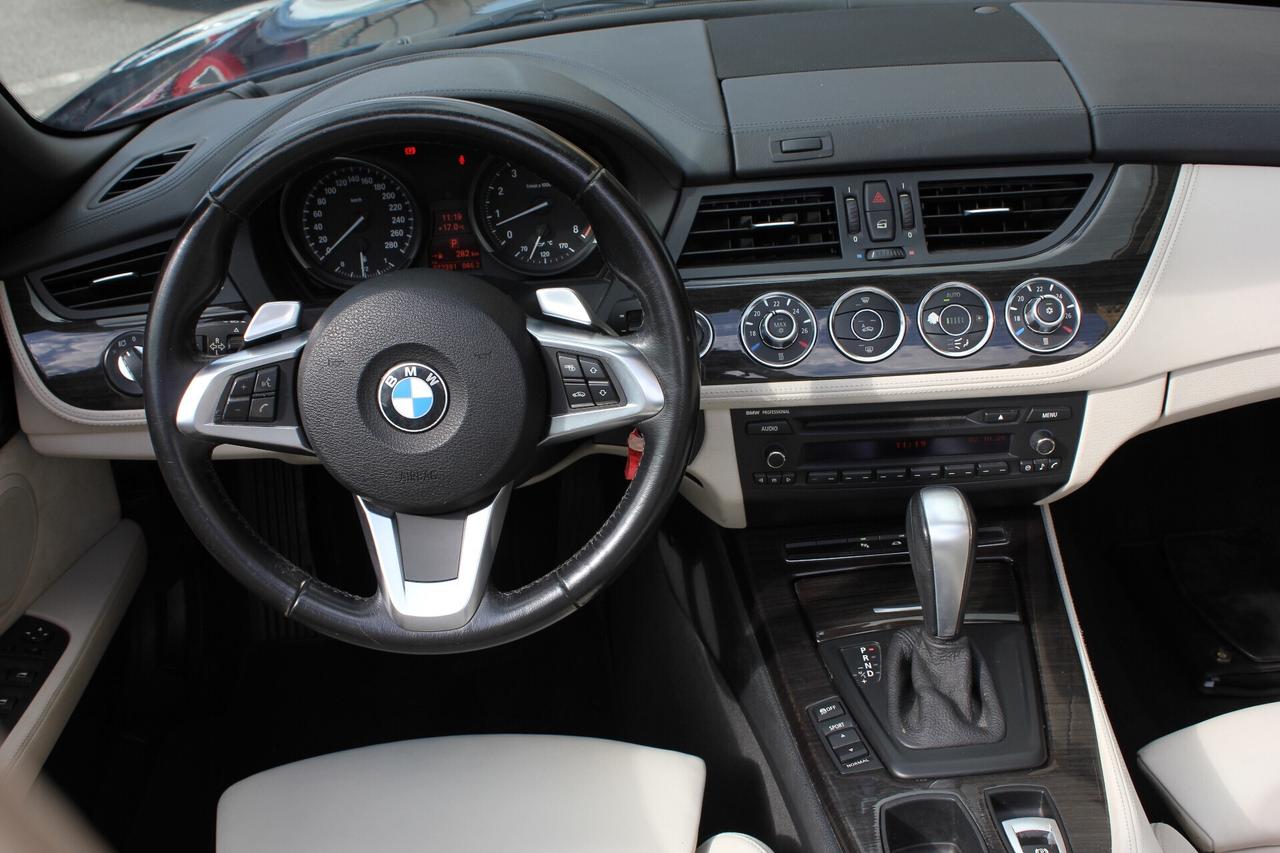 Bmw Z4 sDrive23i INTERNI IN PELLE BIANCA - SENSORI