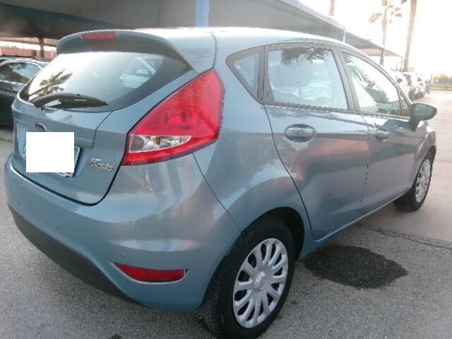 Ford Fiesta 1.4 5 porte Bz.- GPL Titanium