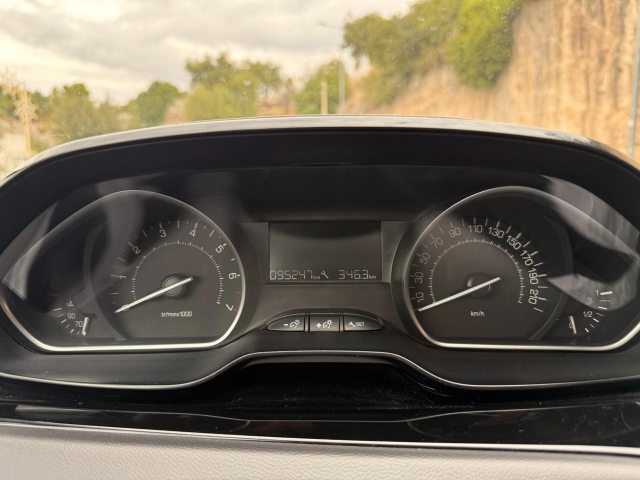 Peugeot 208 Active/1.0 68 CV/5 POSTI/CLIMA