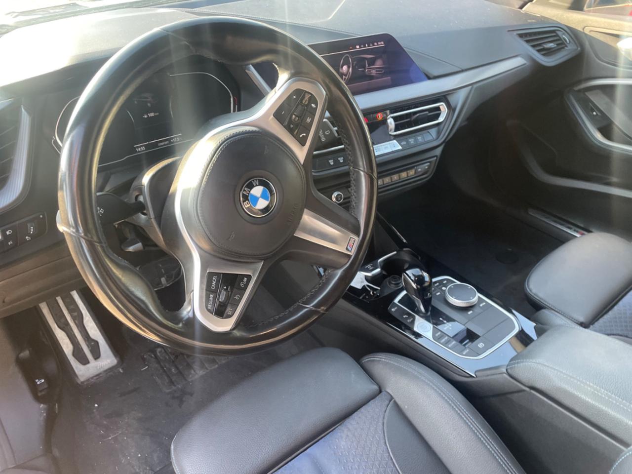 Bmw 116 116d 5p. Msport