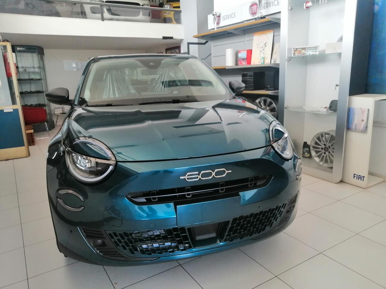 Fiat 600 Hybrid 110 CV DCT MHEV Business