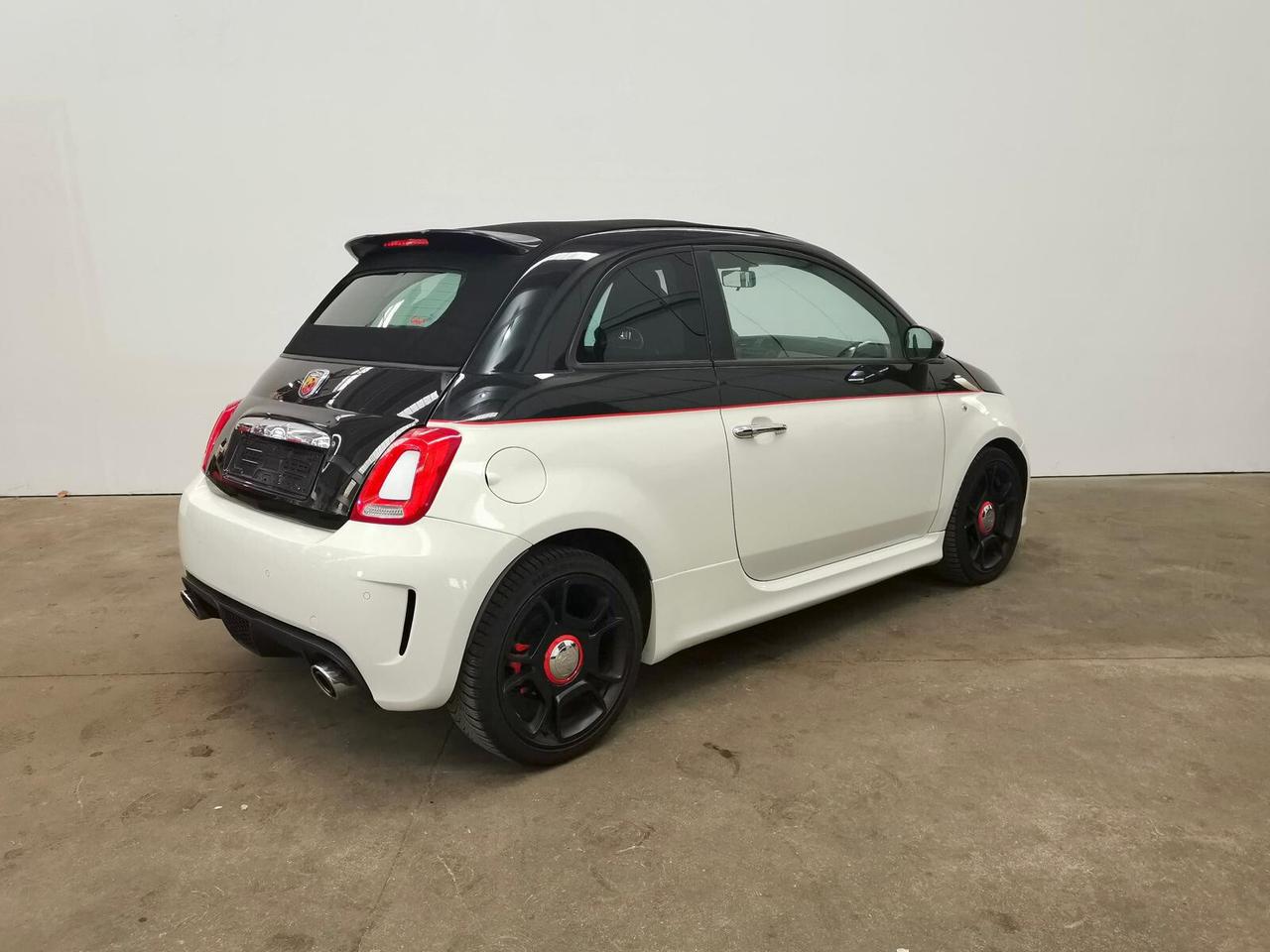 Abarth 500 C 1.4 Turbo T-Jet Custom