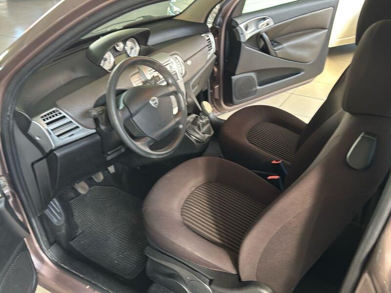 Lancia Ypsilon Ypsilon 1.2 8v Elle