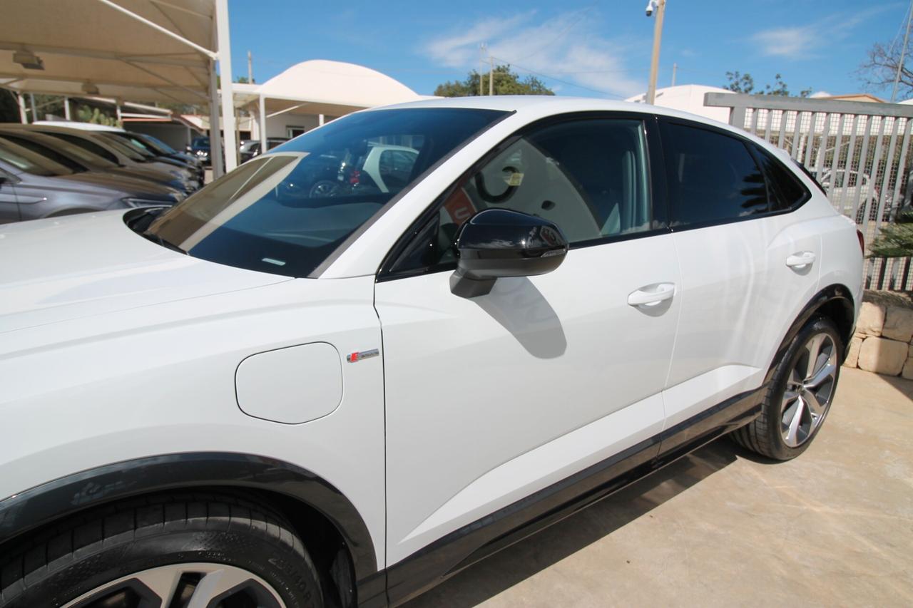 Audi Q3 SPB 45 TFSI e Identity Black|2024