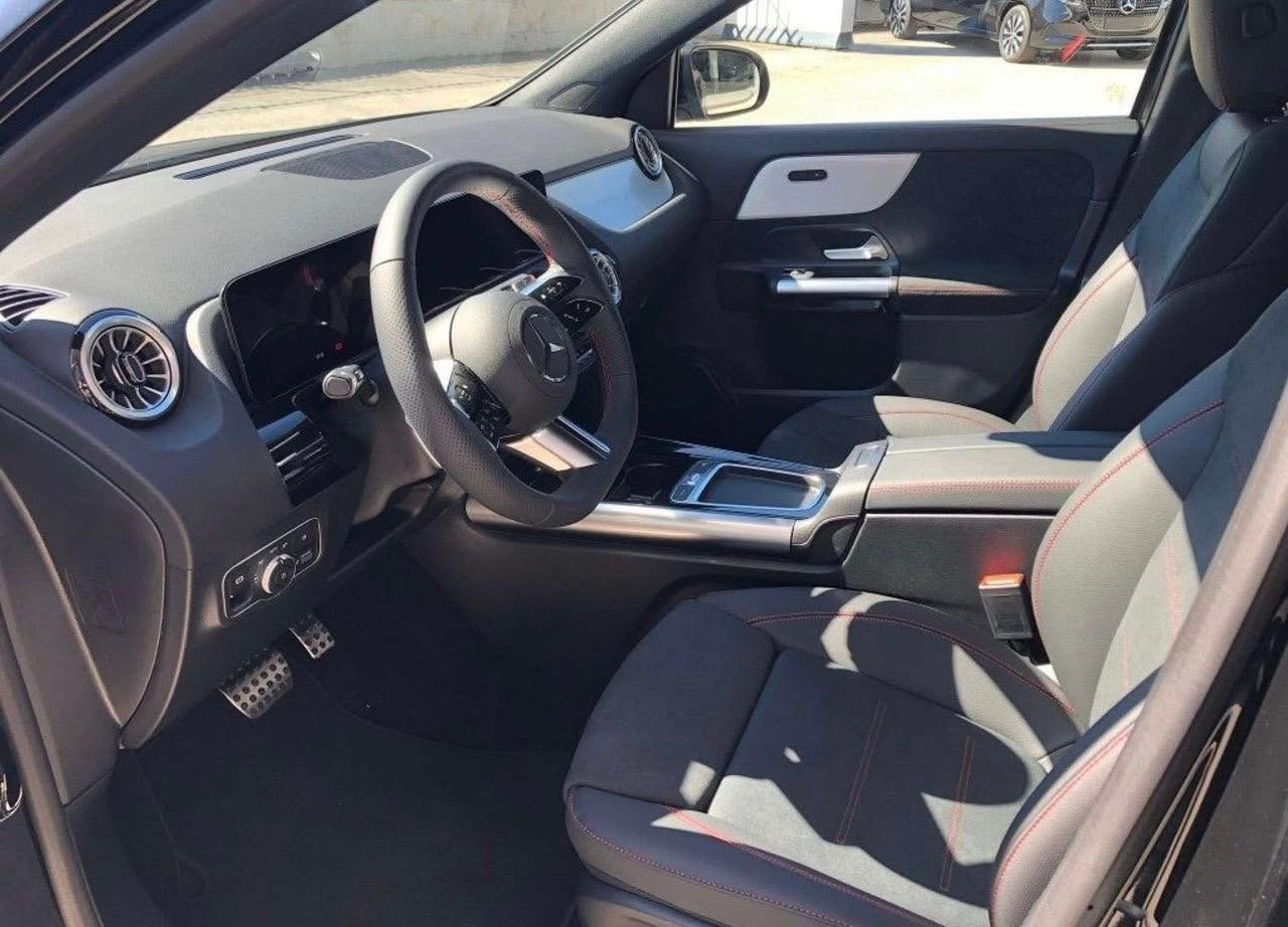 Mercedes-benz GLA 180 GLA 180 D AMG AUTOMATICO AUTO A NOLEGGIO