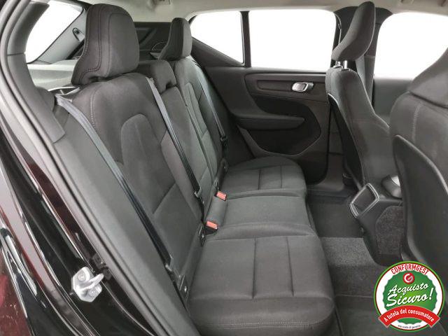 VOLVO XC40 T3 Momentum Navi