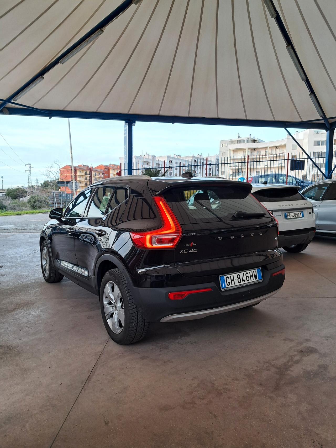Volvo XC40 T3 Momentum Pro AUTOM.