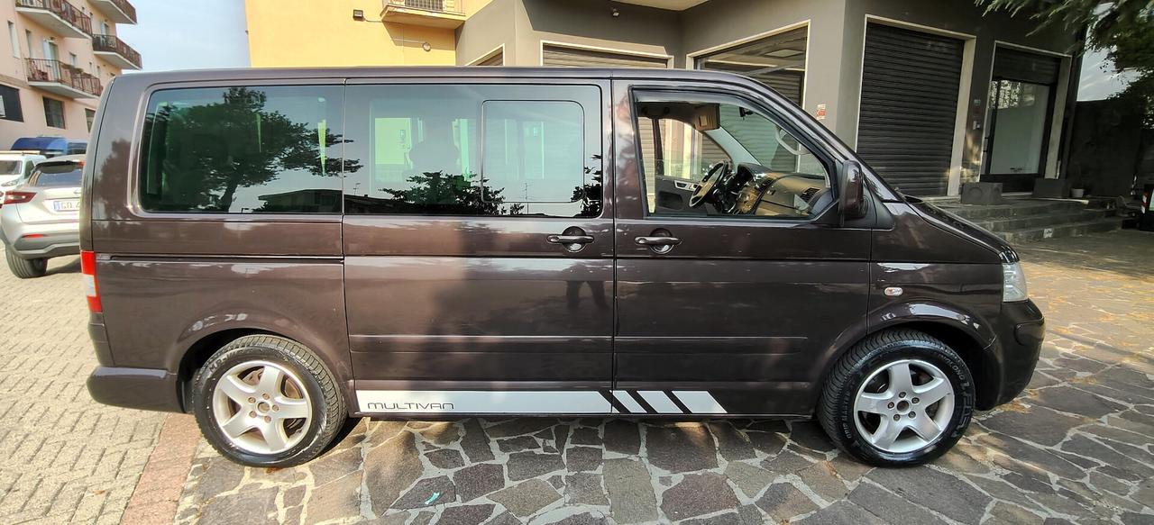 Volkswagen Multivan T5 2.5 TDI 4motion Gancio