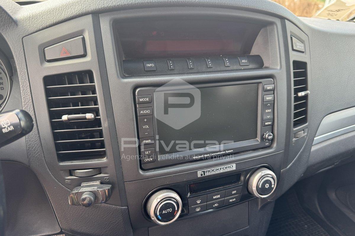 MITSUBISHI Pajero 3.2 DI-D 16V aut. 5p. Instyle DPF