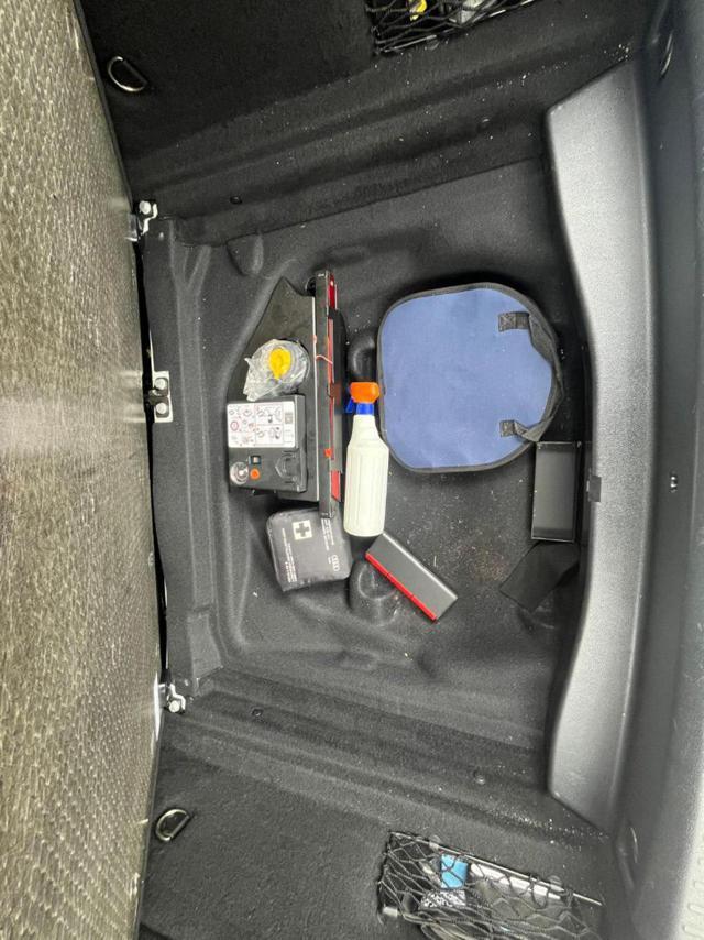 MERCEDES-BENZ GLA 200 d Automatic Premium