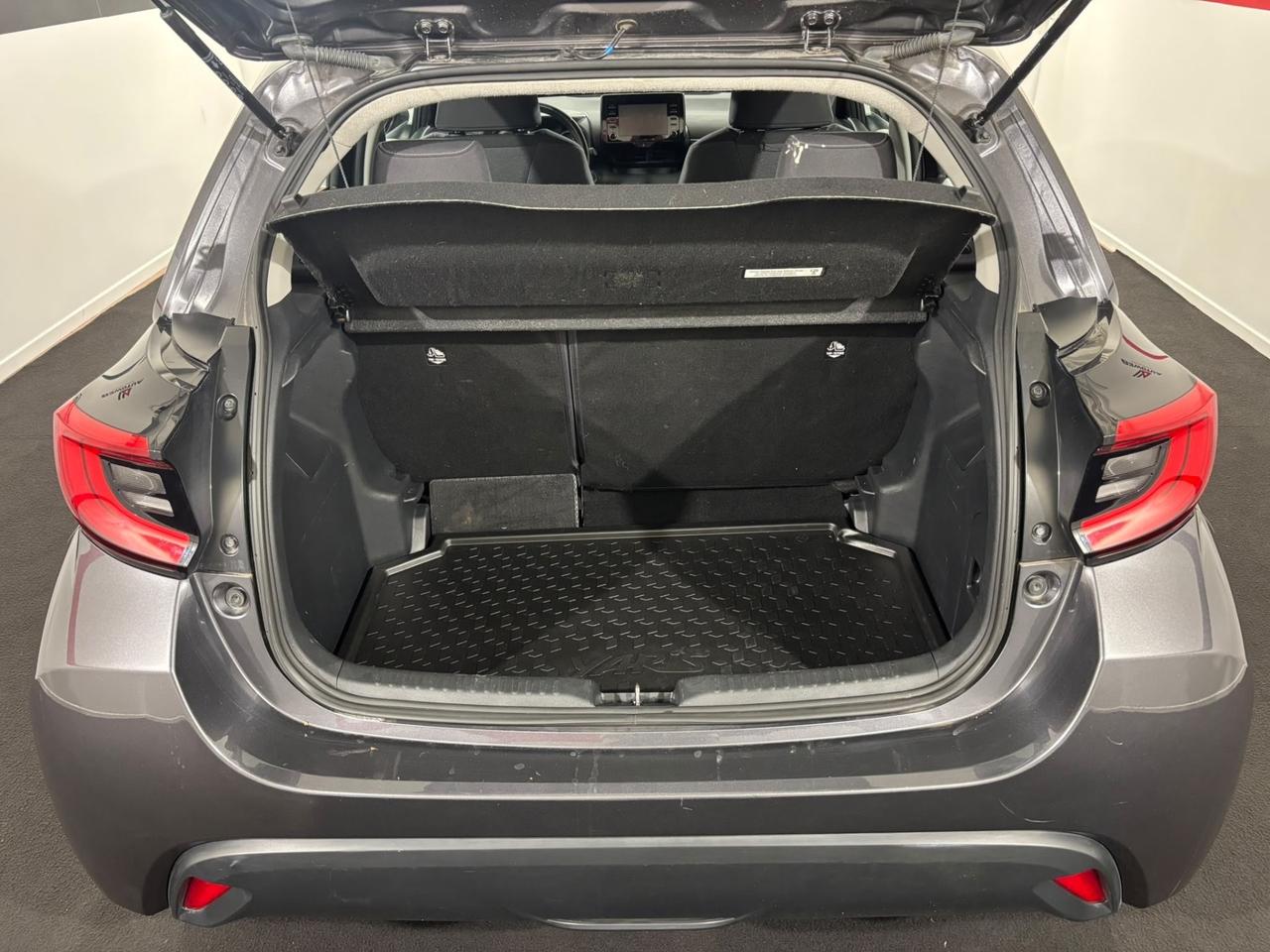 Toyota Yaris 1.5 Hybrid 116 CV Lounge