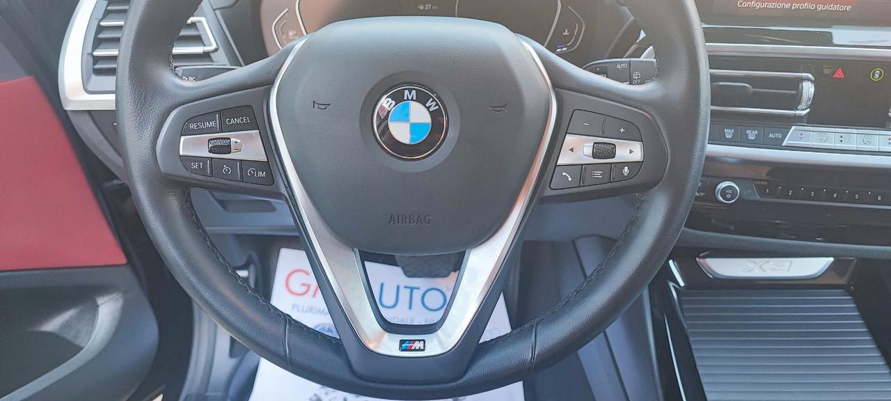 BMW X3 con telecamere perimetrali 2022