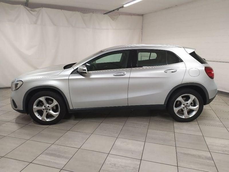 Mercedes-Benz GLA 200 d Premium 4matic auto