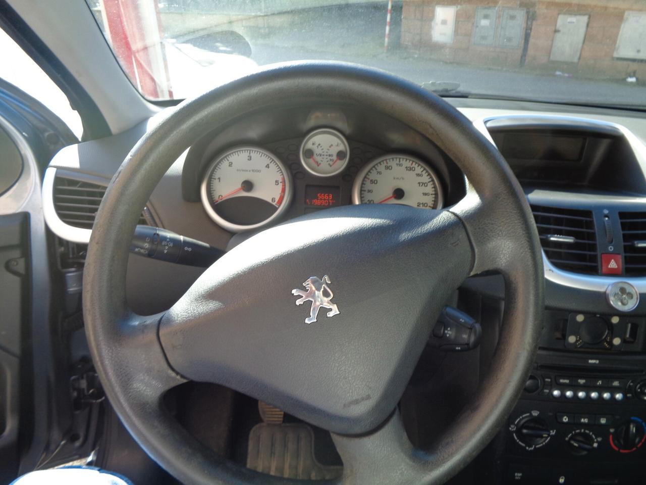 Peugeot 207 1.4 HDi 70CV 5p. ONE Line