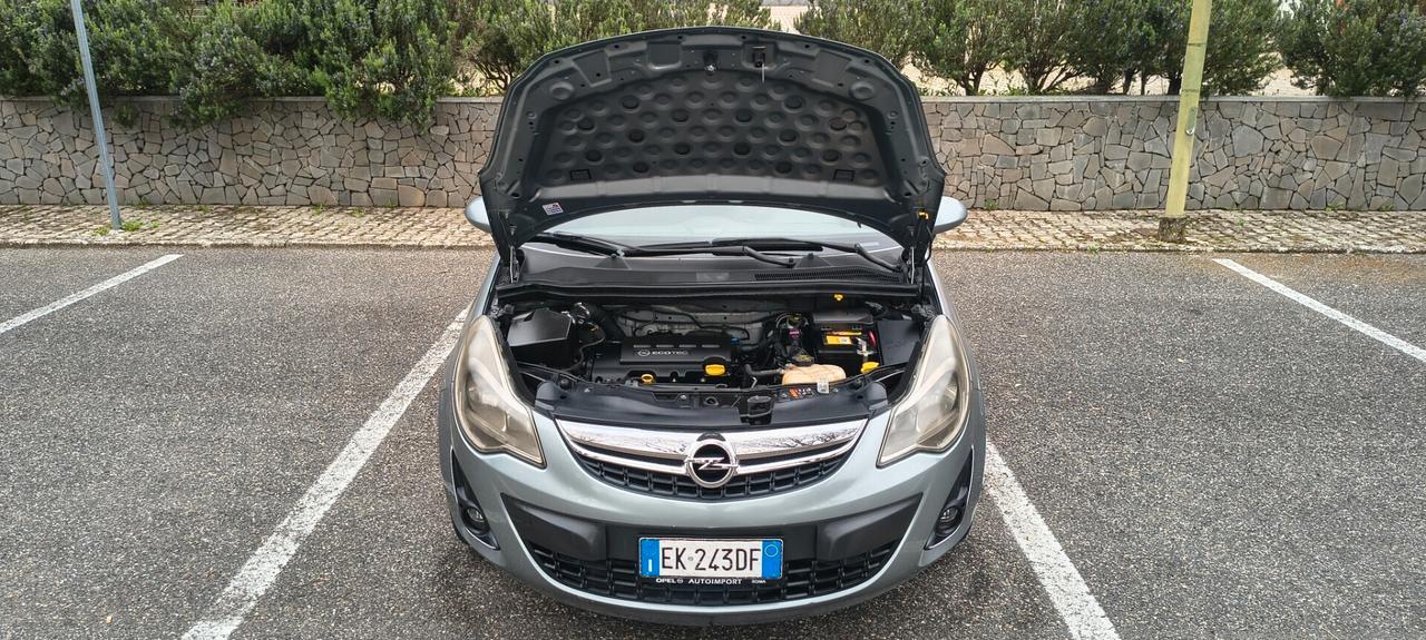 Opel Corsa 1.2 3 porte Club