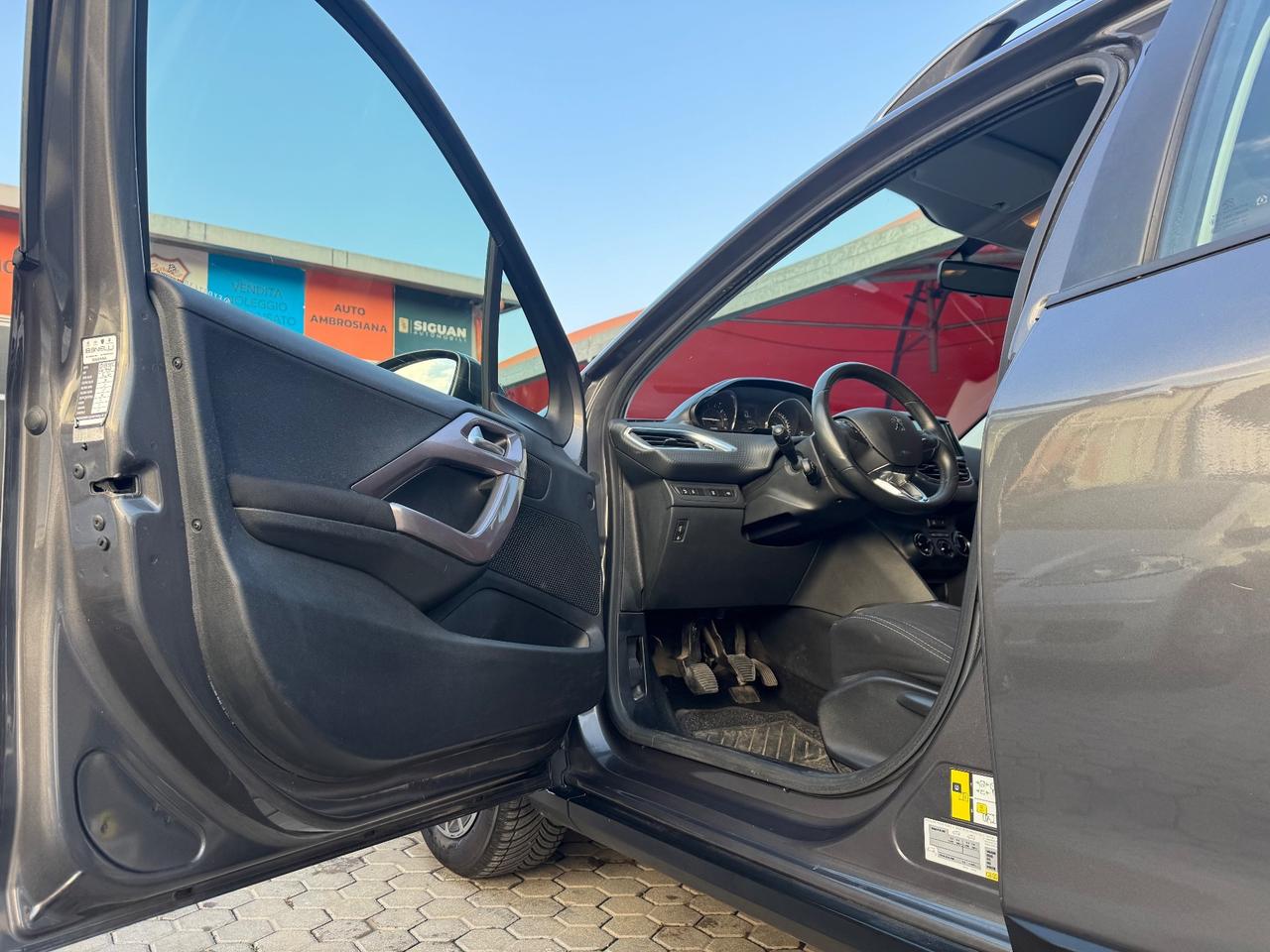 Peugeot 2008 1.2 ADATTA A NEOPTATENTATI PureTech 82 Allure