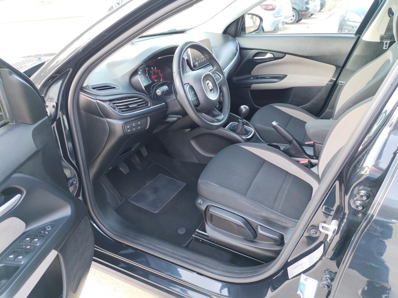 Fiat Tipo 1.6 Mjt LOUNGE GANCIO TRAINO