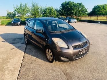 Toyota Yaris 1.0 benzina 2010 130.000km neo