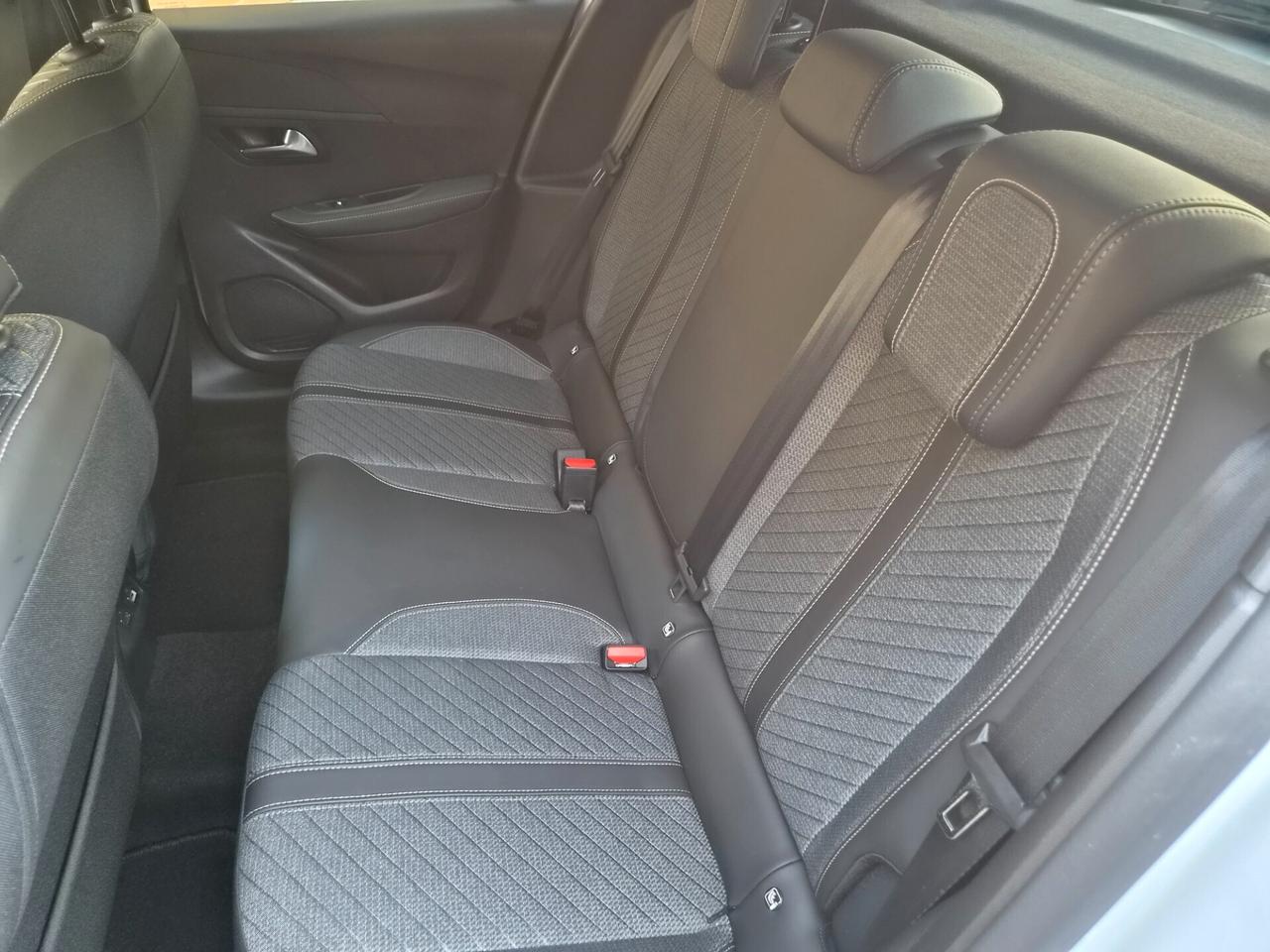 Peugeot 208 1.2 PURETECH ALLURE FULL OPTIONAL
