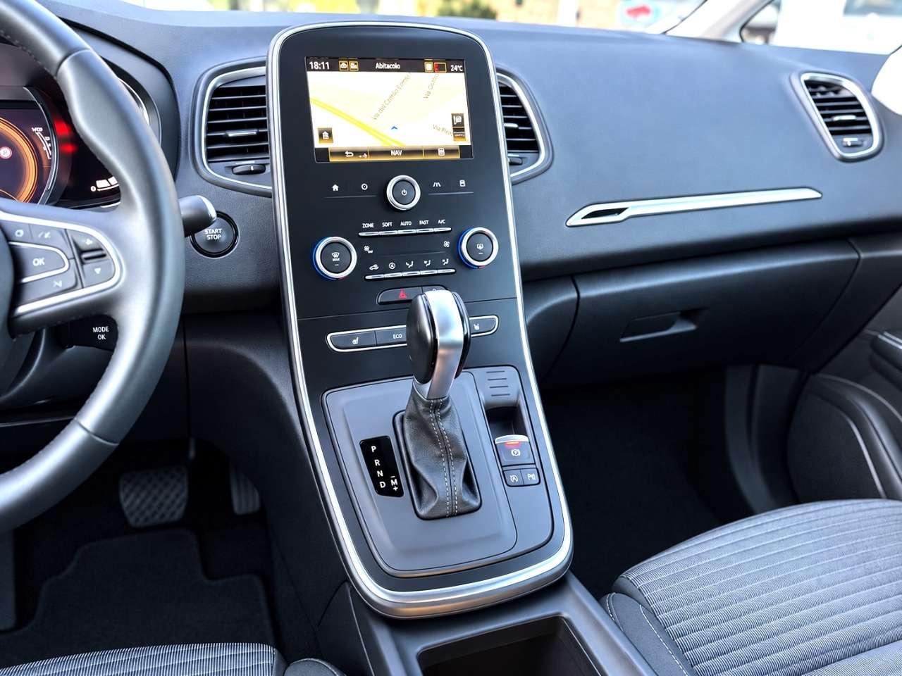 Renault Grand Scenic 1.7 dCi 120 EDC E6 - 2021