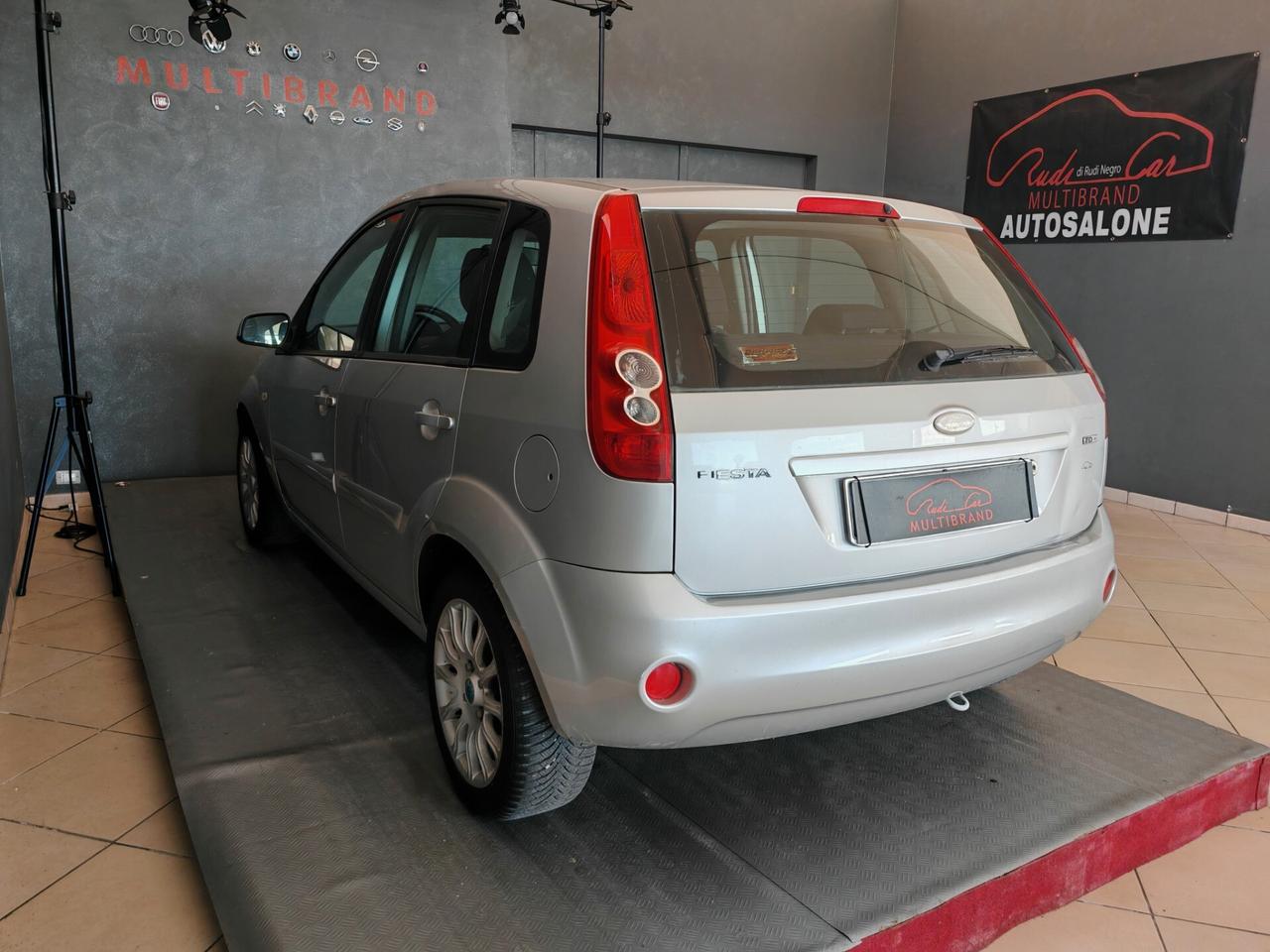 Ford Fiesta 1.4 TDCi 5p. Ghia