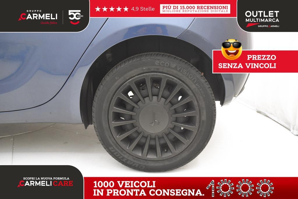 Lancia Ypsilon 1.0 FireFly Hybrid Silver