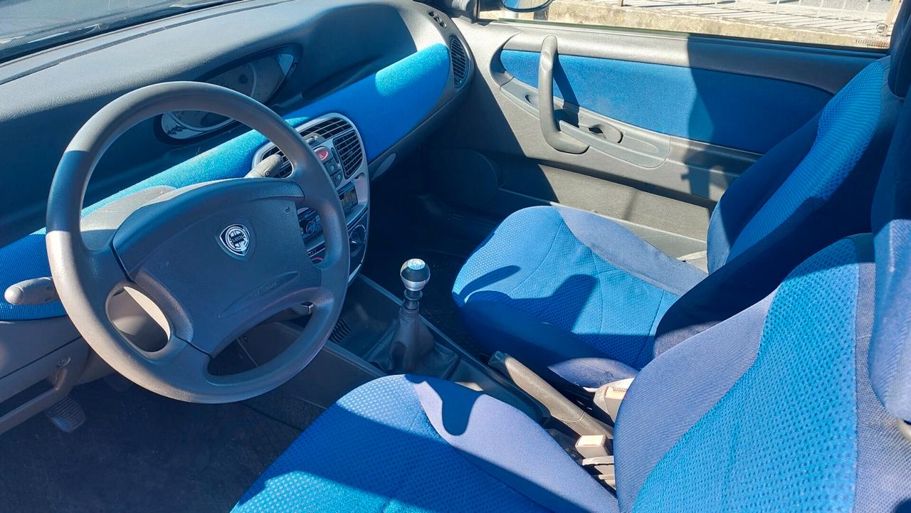 Lancia Y 1.2i cat Unica