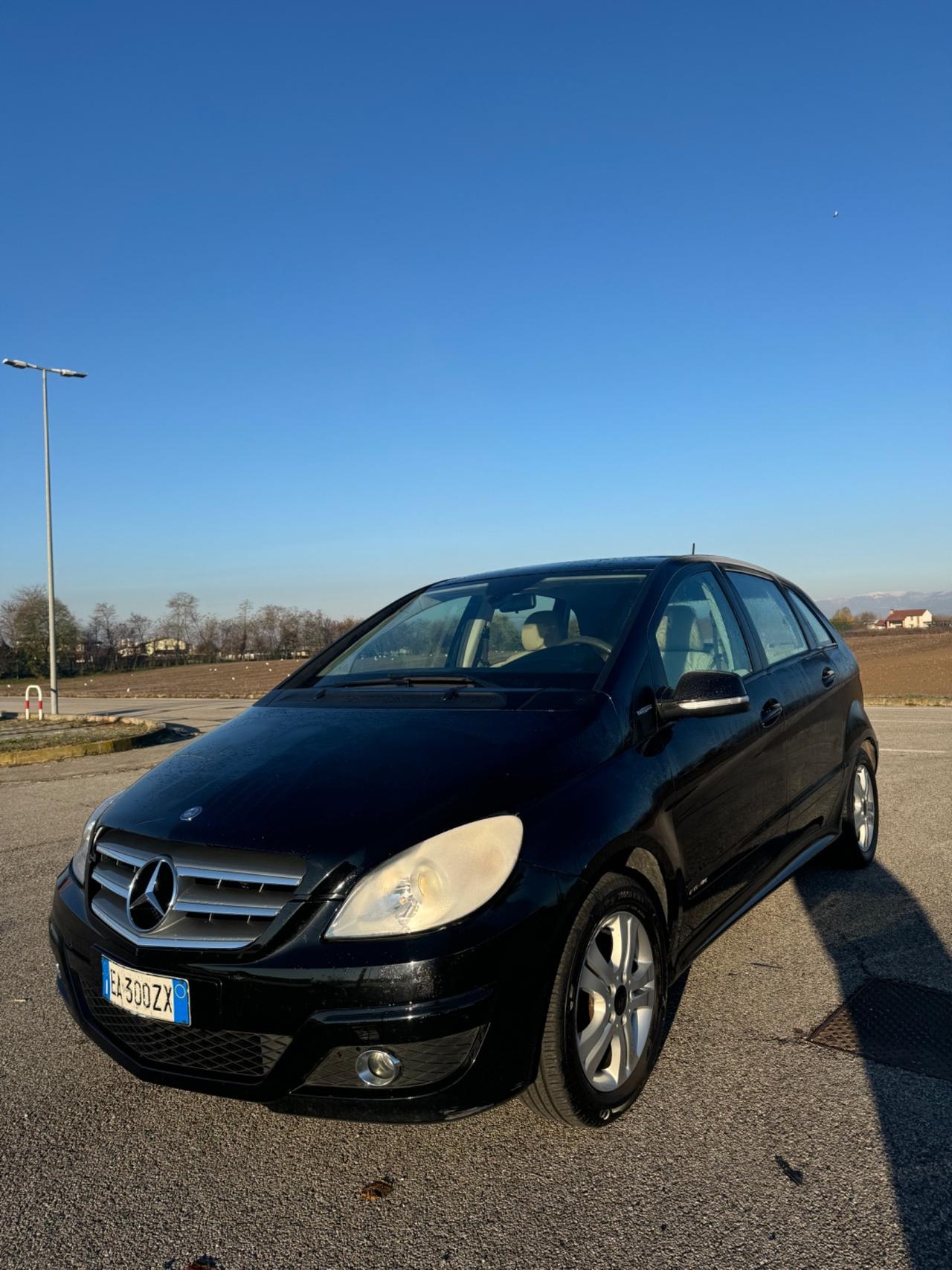 Mercedes-benz A 180 BlueEFFICIENCY Premium