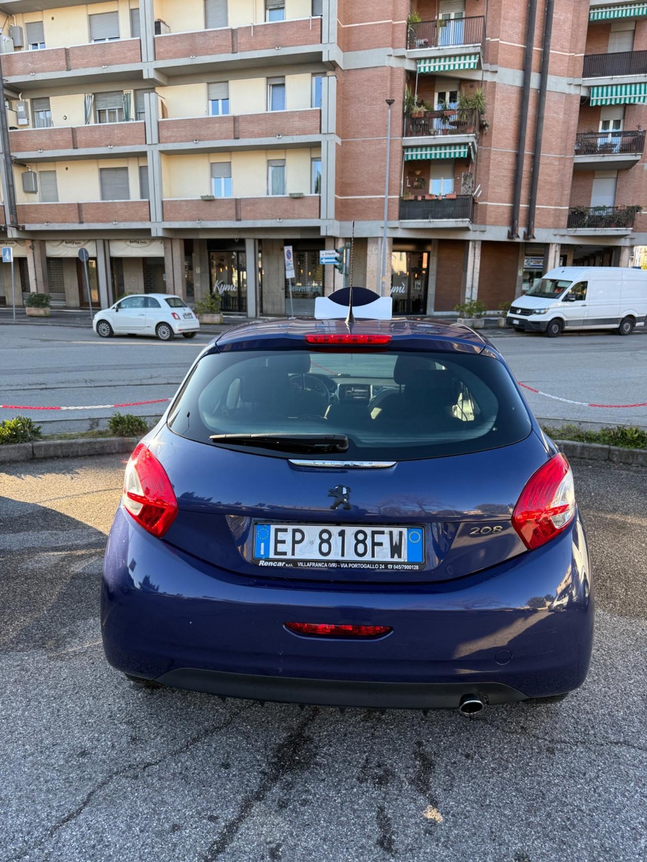 Peugeot 208 1.4 HDi 68 CV 5 porte Access