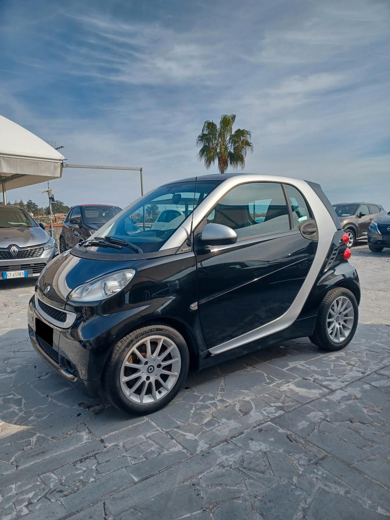 Smart ForTwo 1000 52 kW MHD coupé passion