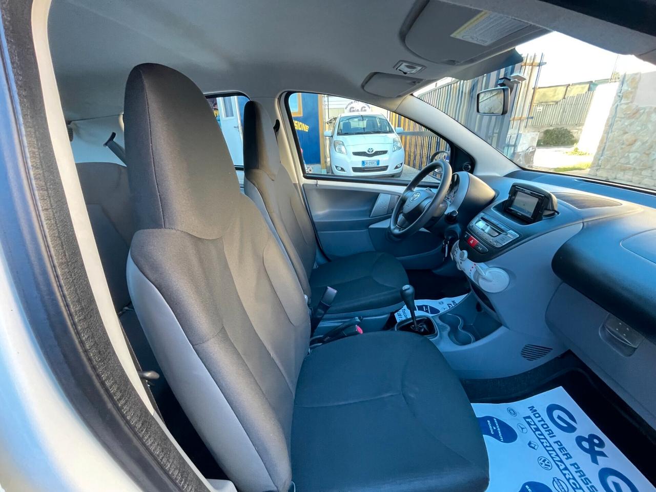 Toyota Aygo 1.0 12V VVT-i 5 porte Sol Connect