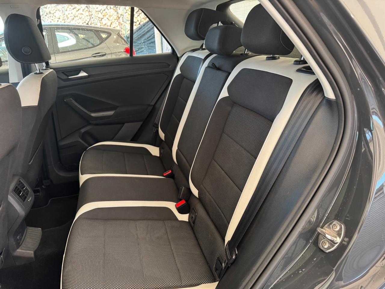Volkswagen T-Roc 2.0 TDI 150 CV DSG Advanced - 2019