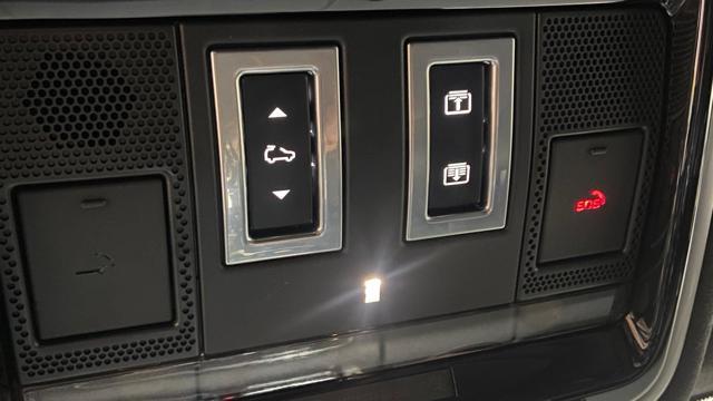 LAND ROVER Range Rover 3.0D l6 Westminster Black