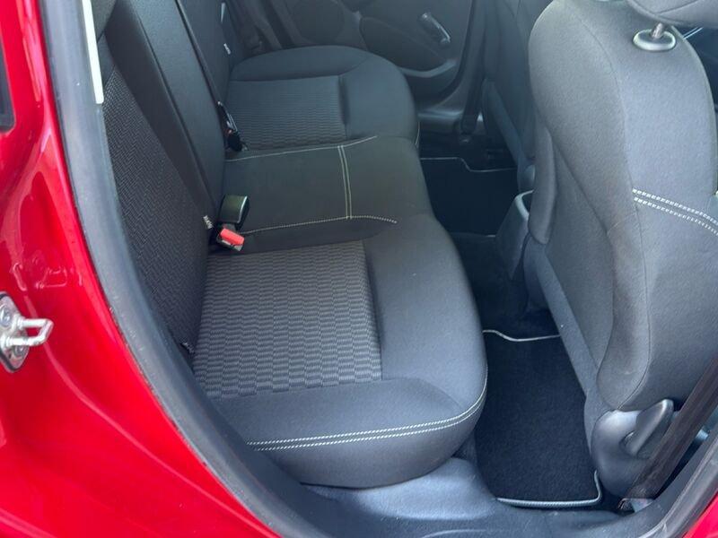 Peugeot 208 208 5p 1.2 puretech Active s&s 82cv neopatentati