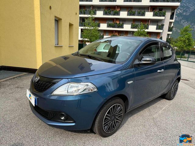 LANCIA Ypsilon 1.0 FireFly 5 porte S&S Hybrid Silver Plus