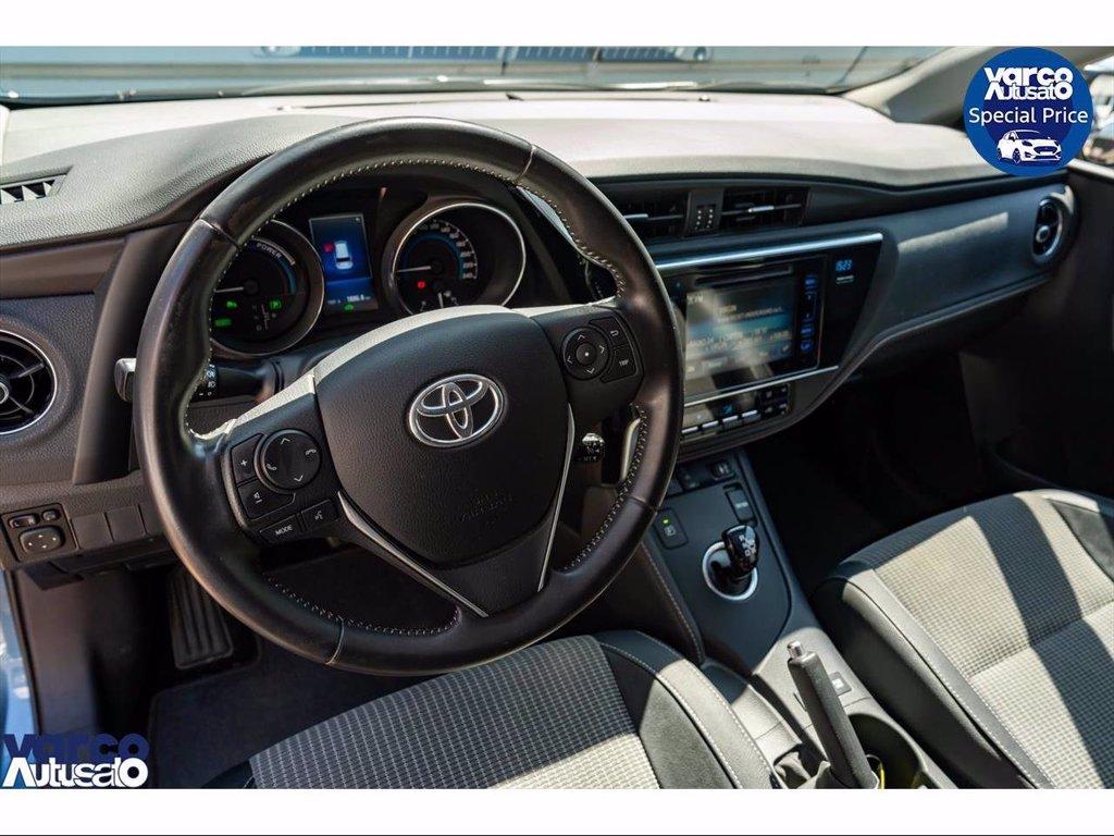 TOYOTA Auris touring sports 1.8h lounge cvt del 2015