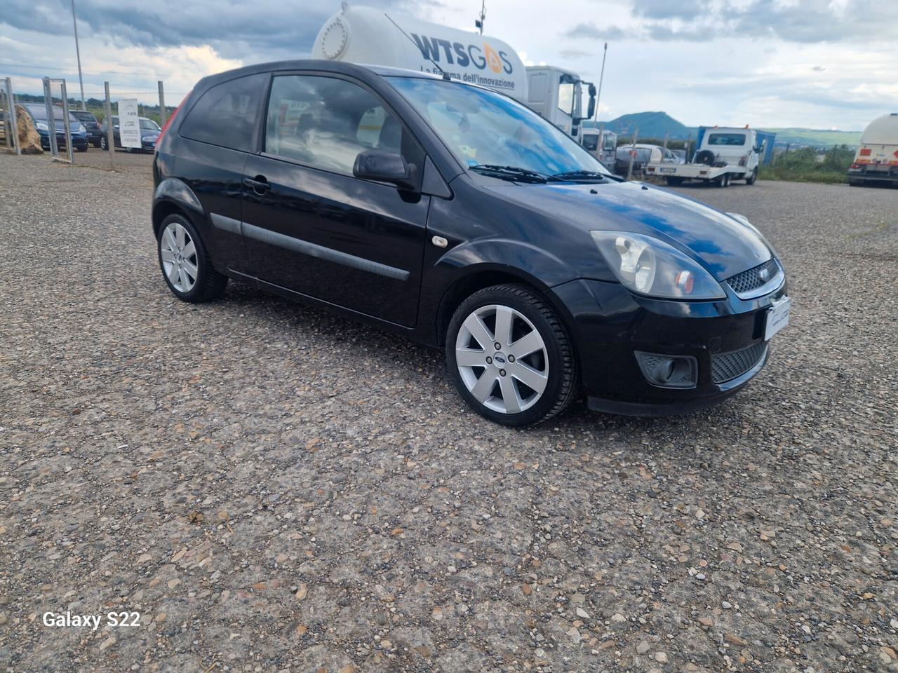 Ford Fiesta 1.4 TDCi 5p. Ghia